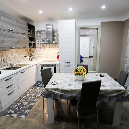 Casa Jonny Apartment เนเปิลส์ ภายนอก รูปภาพ