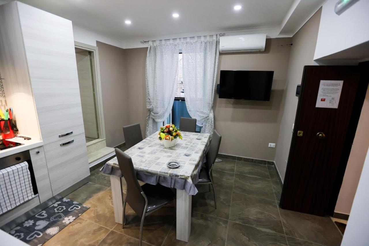 Casa Jonny Apartment เนเปิลส์ ภายนอก รูปภาพ