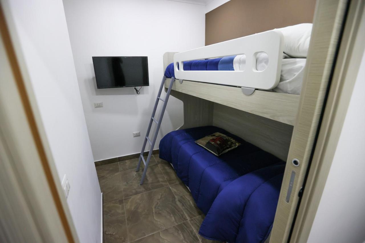 Casa Jonny Apartment เนเปิลส์ ภายนอก รูปภาพ