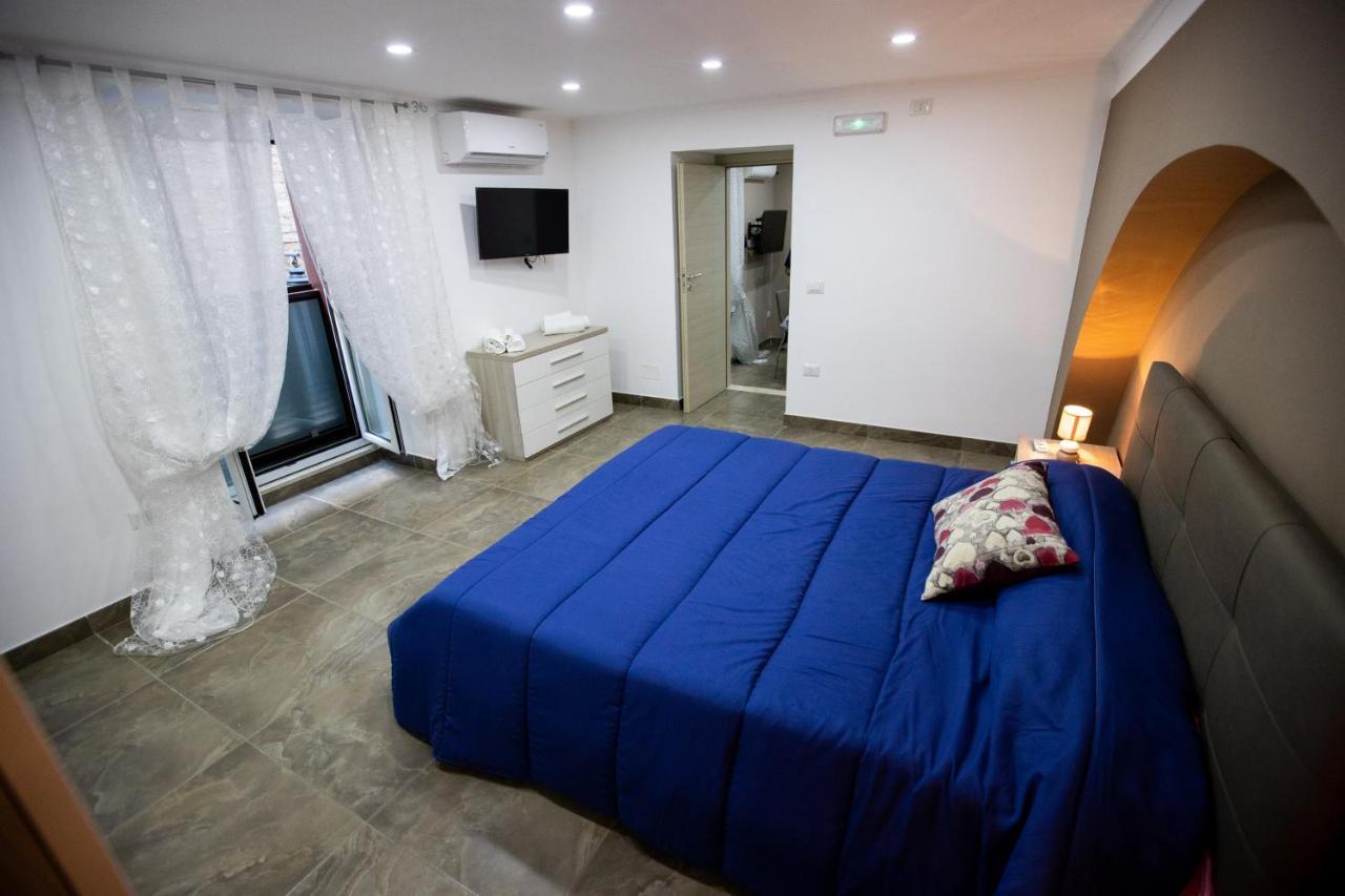 Casa Jonny Apartment เนเปิลส์ ภายนอก รูปภาพ